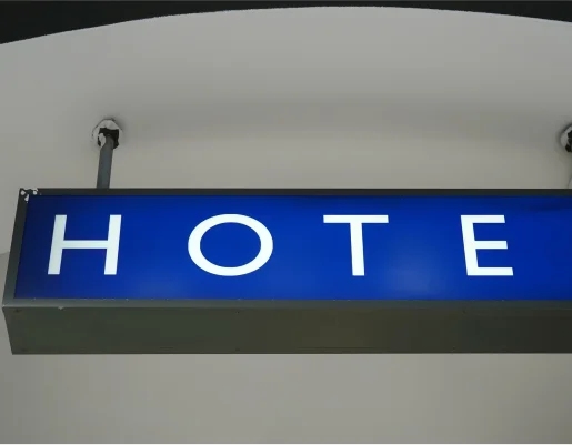 enseignes lumineuses à Villedieu-sur-Indre près de Châteauroux dans l'Indre 36